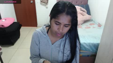 Snapshot of kiara_williamss chatting on September 23, 2025, 5:49 pm Kiara online show from September 23, 2025, 5:49 pm