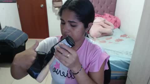 Snapshot of kiara_williamss chatting on October 23, 2025, 7:12 pm Kiara online show from October 23, 2025, 7:12 pm