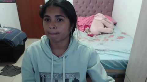 Snapshot of kiara_williamss chatting on October 25, 2025, 3:03 am Kiara online show from October 25, 2025, 3:03 am