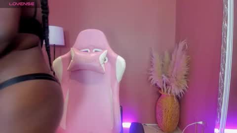 Kiara online show from September 21, 2025, 1:35 pm