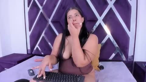 kiaraht online show from April 24, 2026, 5:10 am