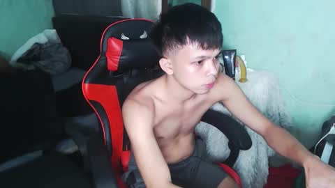 Snapshot of kiel_asianboy chatting on May 22, 2026, 5:07 pm EJ online show from May 22, 2026, 5:07 pm