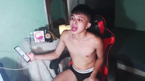 Snapshot of kiel_asianboy chatting on May 25, 2026, 8:53 am EJ online show from May 25, 2026, 8:53 am