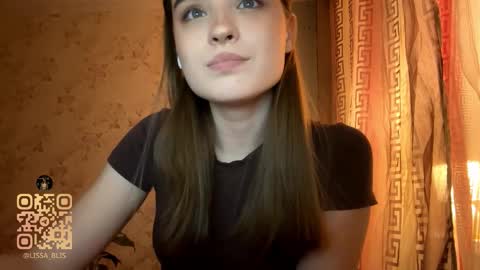 Ola my name is Lissa  Lets hit 10 Thumbs Up together   online show from February 6, 2026, 4:54 pm