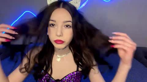 kiittyqueen online show from December 19, 2025, 2:35 pm