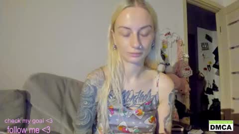 Kiki online show from October 20, 2025, 4:51 pm