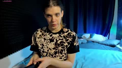 Snapshot of kiki_krash chatting on March 1, 2026, 10:28 am Kiki online show from March 1, 2026, 10:28 am