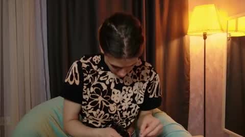 Snapshot of kiki_krash chatting on March 3, 2026, 11:05 am Kiki online show from March 3, 2026, 11:05 am