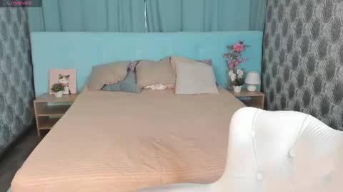 Kiki online show from June 24, 2026, 12:42 am