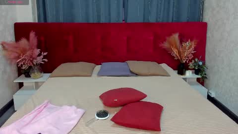 Kiki online show from July 5, 2026, 1:01 am