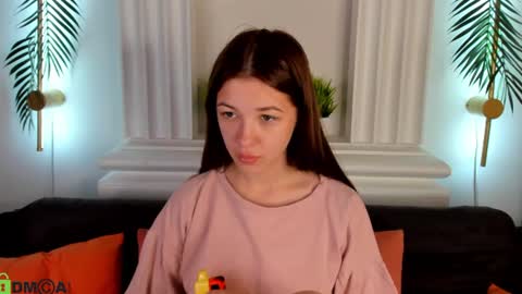 Kiki online show from July 13, 2026, 1:08 am