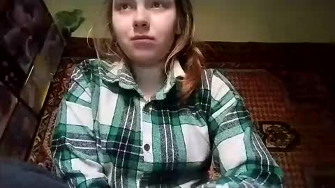 kikibang_ online show from November 25, 2025, 8:25 am