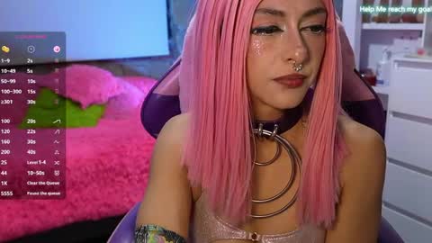 kiki online show from May 18, 2026, 4:07 am