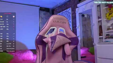 kiki online show from July 27, 2026, 9:44 pm