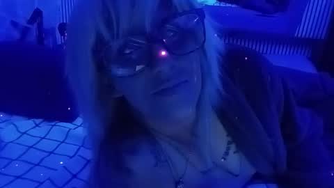 Snapshot of kikilovespartylights chatting on November 23, 2025, 12:38 pm kikilovespartylights online show from November 23, 2025, 12:38 pm