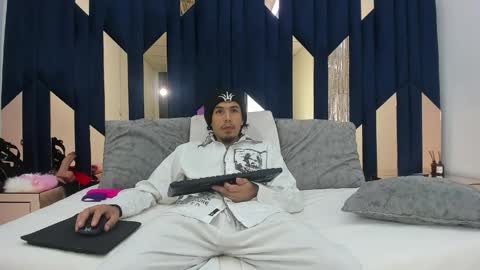 Snapshot of kikyoanddrey chatting on May 3, 2026, 3:29 pm kikyoanddrey online show from May 3, 2026, 3:29 pm
