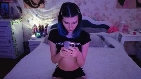 Akame online show from November 5, 2025, 4:34 am