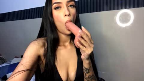 Camilo  Vanessa online show from April 4, 2026, 4:26 pm