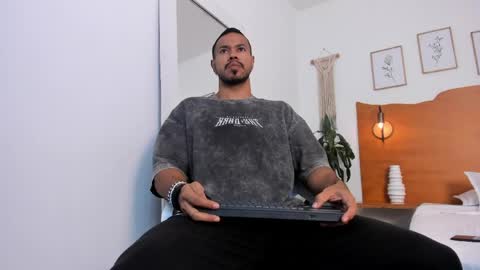 Snapshot of killua_zagarra_ chatting on May 29, 2026, 7:12 pm Kilua Muscle guy online show from May 29, 2026, 7:12 pm