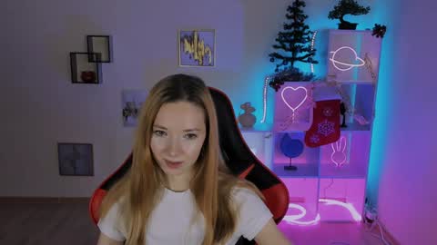 kim_boyd online show from December 8, 2024, 8:04 pm