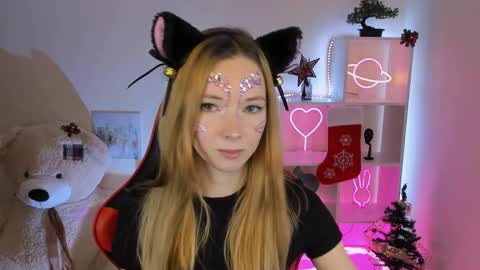 kim_boyd online show from December 20, 2024, 12:16 pm