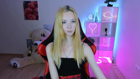 kim_boyd online show from January 30, 2025, 4:45 pm