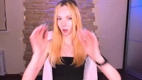 kim_boyd online show from February 20, 2025, 11:42 am