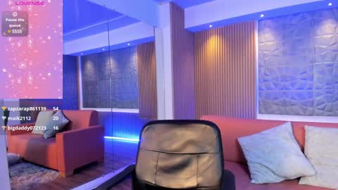 Kim online show from January 17, 2025, 2:07 pm