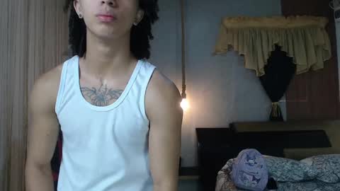 Snapshot of kim_curly_ chatting on May 2, 2026, 1:16 pm KIM online show from May 2, 2026, 1:16 pm