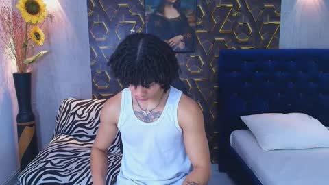 Snapshot of kim_curly_ chatting on June 4, 2026, 2:06 am KIM online show from June 4, 2026, 2:06 am
