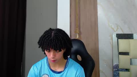 Snapshot of kim_curly_ chatting on June 25, 2026, 1:48 pm KIM online show from June 25, 2026, 1:48 pm