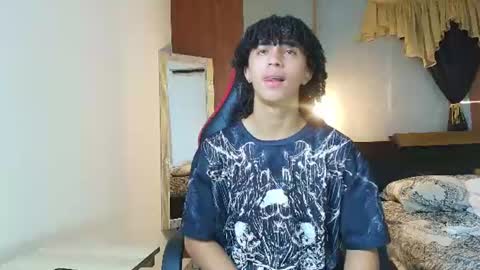 Snapshot of kim_curly_ chatting on July 14, 2026, 1:06 pm KIM online show from July 14, 2026, 1:06 pm