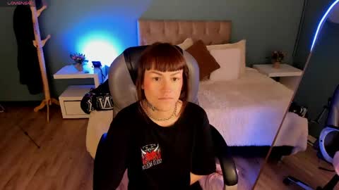Kim Jeins666 online show from June 1, 2026, 6:53 pm