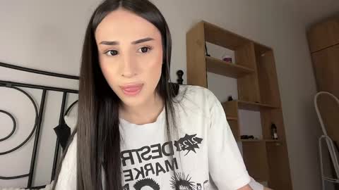Snapshot of kim_oberlin chatting on May 1, 2026, 11:48 am Kim Oberlin online show from May 1, 2026, 11:48 am