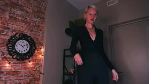 Kim online show from September 18, 2025, 2:19 pm