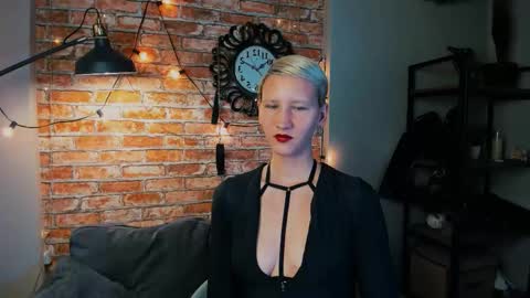 Kim online show from September 20, 2025, 2:51 pm