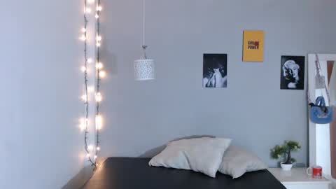 Kim  Yuk online show from January 14, 2025, 1:26 am