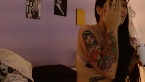 Kim  Yuk online show from January 18, 2025, 11:00 pm