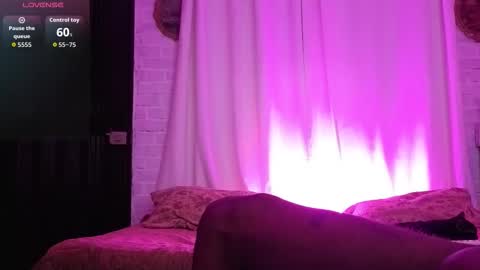 Kim  Yuk online show from December 15, 2025, 12:04 am