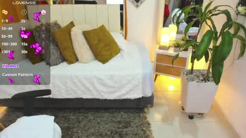 Snapshot of kimberly_milf5 chatting on June 4, 2026, 10:21 am Kimberly online show from June 4, 2026, 10:21 am