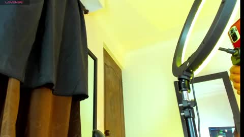 Kimberly Banks online show from May 16, 2026, 10:36 am