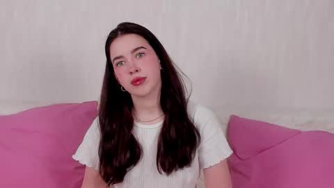 KimberlyBond online show from December 15, 2025, 8:35 pm