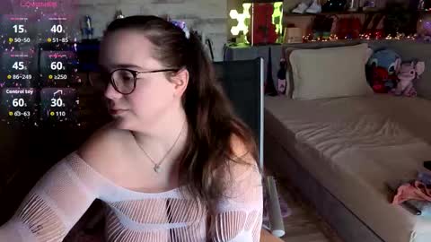 kimberlycaprice online show from March 1, 2026, 7:43 am