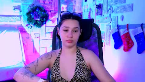 kimclarks online show from January 8, 2026, 2:52 pm