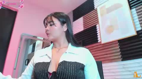  KIM  online show from July 28, 2026, 8:34 pm