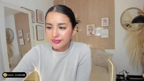 Snapshot of kimm_khalifa chatting on January 18, 2025, 7:37 pm Kim online show from January 18, 2025, 7:37 pm