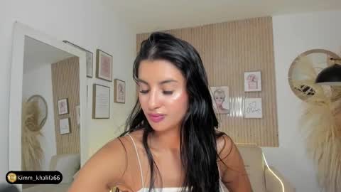 Snapshot of kimm_khalifa chatting on January 21, 2025, 3:48 am Kim online show from January 21, 2025, 3:48 am