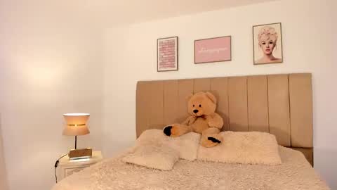 Snapshot of kimm_khalifa chatting on February 26, 2025, 11:48 pm Kim online show from February 26, 2025, 11:48 pm