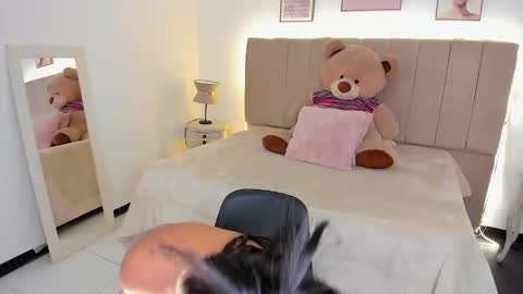 Snapshot of kimm_khalifa chatting on November 14, 2025, 8:29 pm Kim online show from November 14, 2025, 8:29 pm