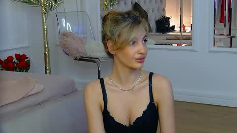 kimmdaviss online show from May 20, 2026, 7:25 am